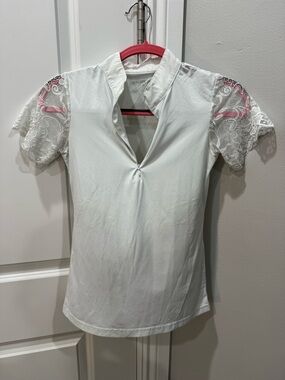 Halter Ego White Lace Sleeve V-Neck Women’s Top